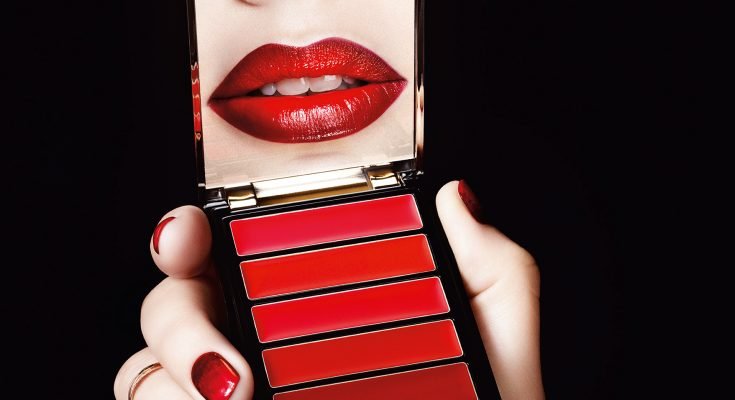Loreal Parisin Yeni Ruj Paleti Kırmızının 6 Tonunu Bir Palette